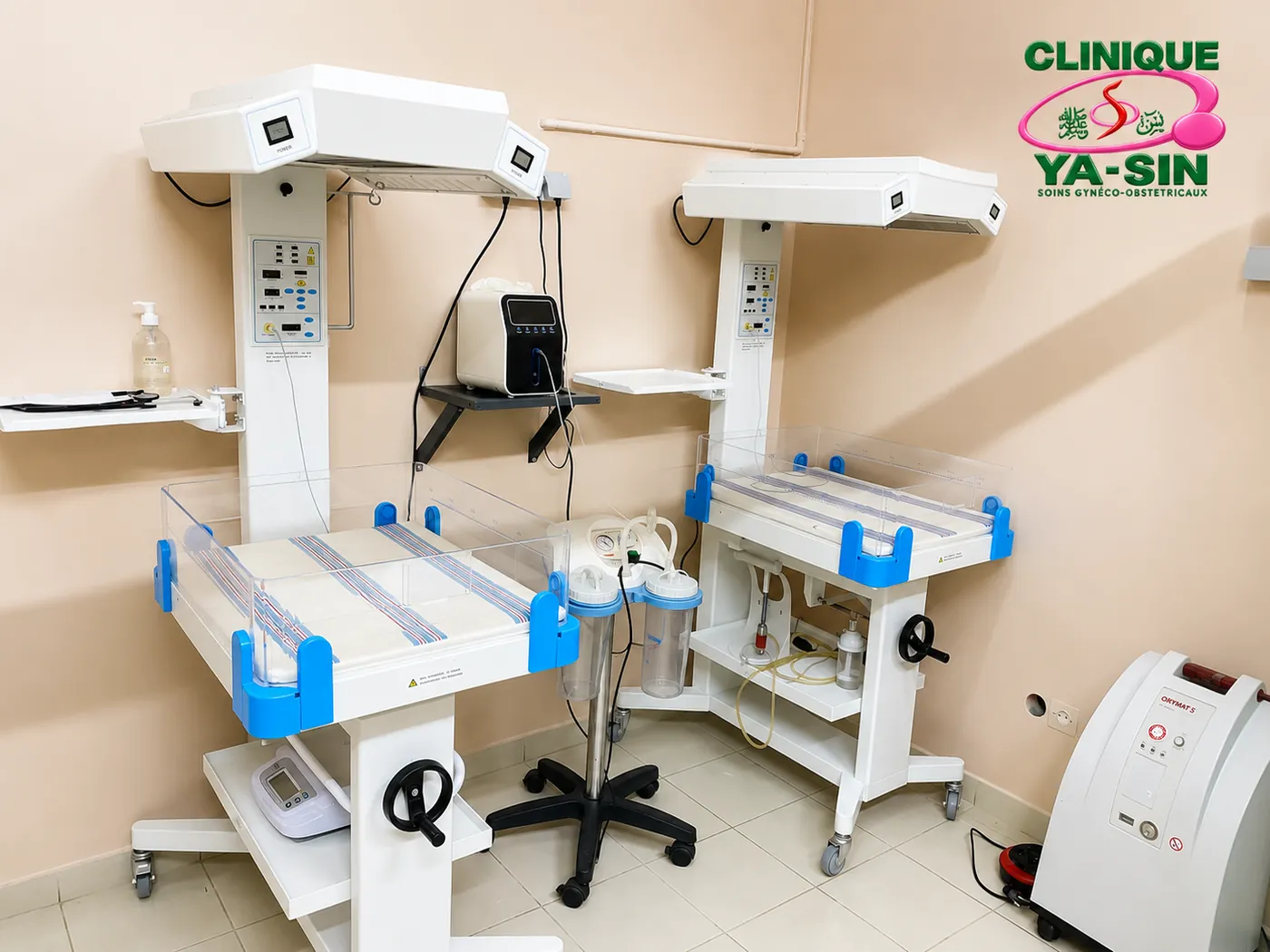 Équipements de soins néonatals de la clinique